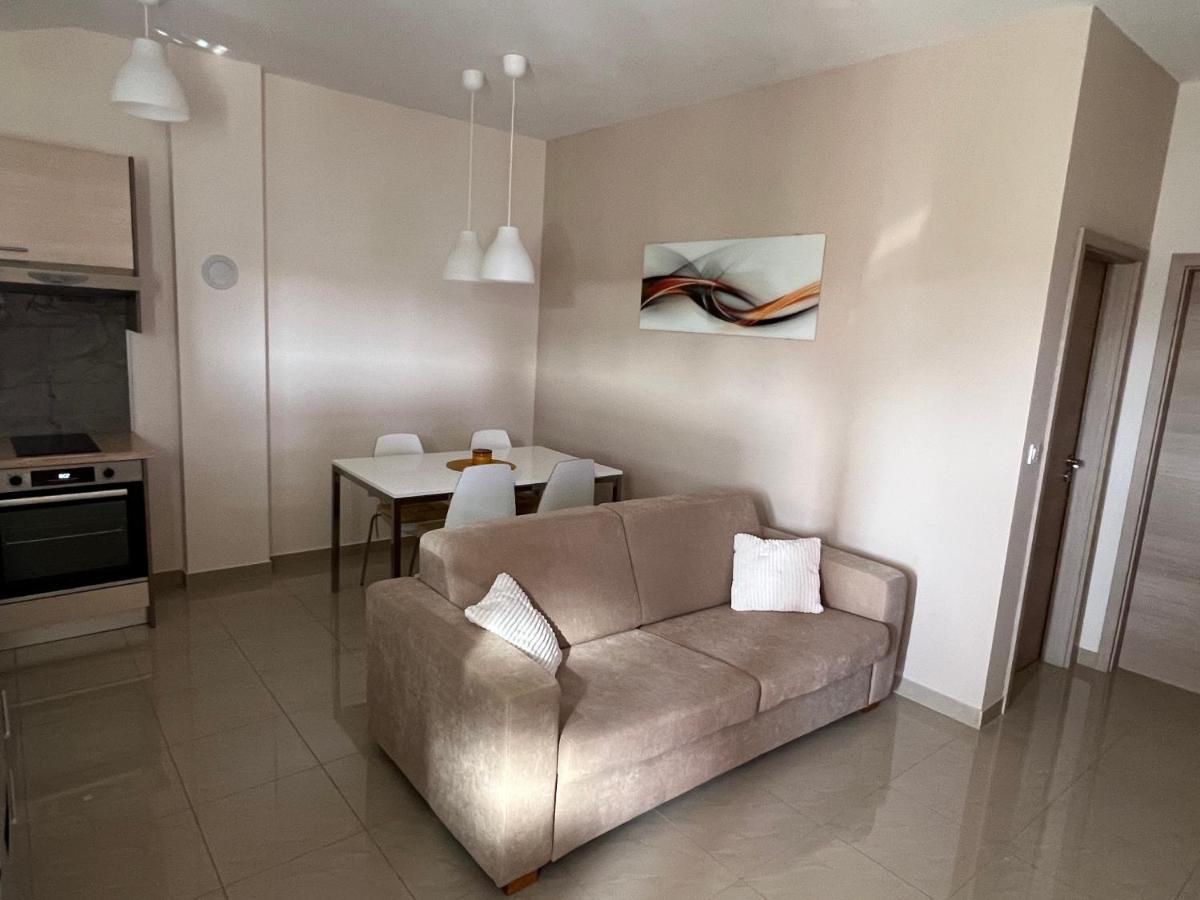 Apartmani Nina I Niko 乌格连 客房 照片