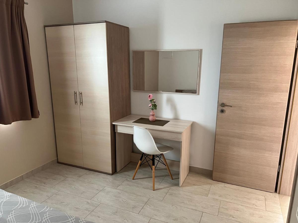 Apartmani Nina I Niko 乌格连 客房 照片